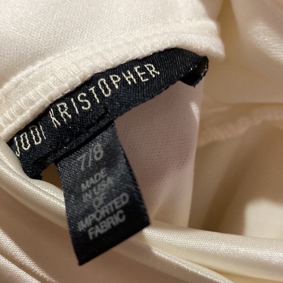 Beautiful off white evening gown, New with tags size 7/8 - Picture 16 of 16